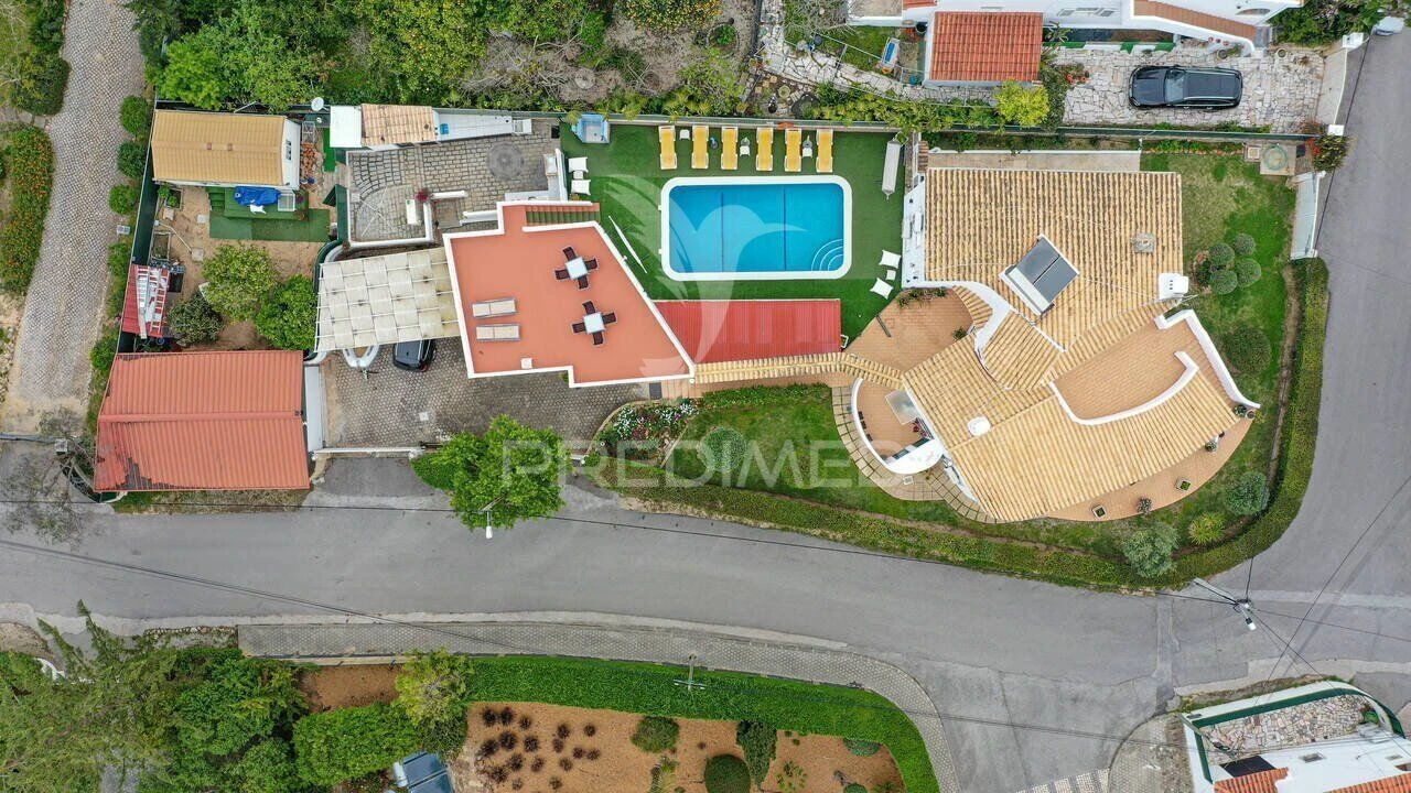 Moradia T4 para Venda em Lagoa e Carvoeiro Foto 1