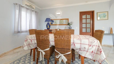 Moradia T4 para Venda em Lagoa e Carvoeiro