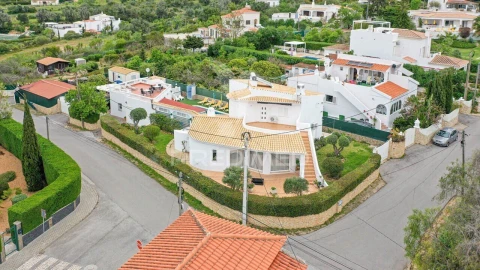 Moradia T4 para Venda em Lagoa e Carvoeiro