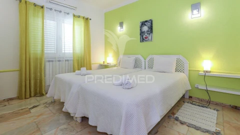 Moradia T4 para Venda em Lagoa e Carvoeiro