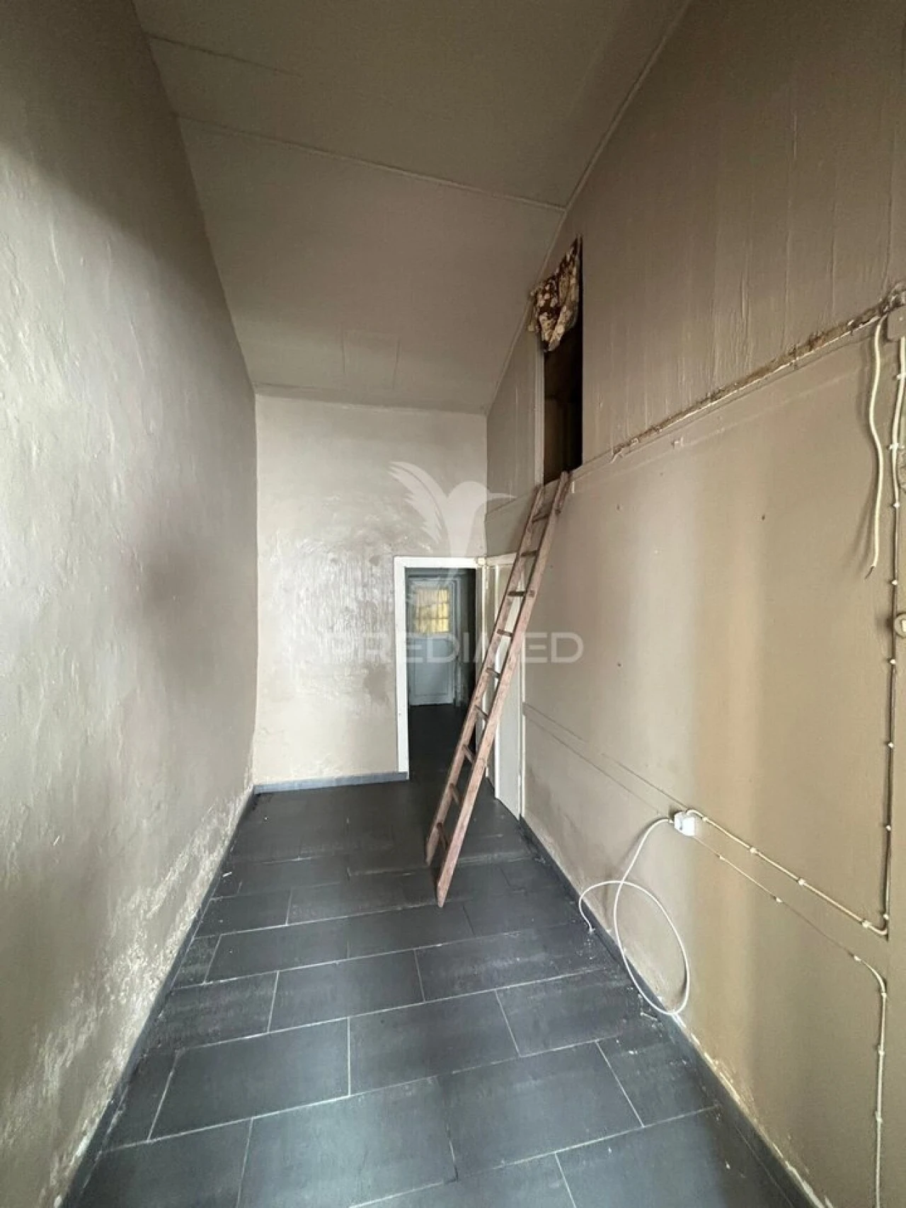 Moradia T1 para Venda em Angra (Santa Luzia) Foto 3