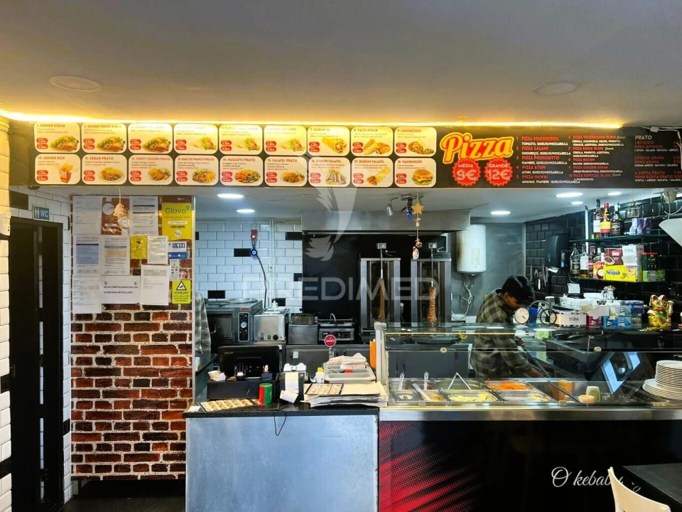 Loja para Arrendamento em Venteira Foto 11