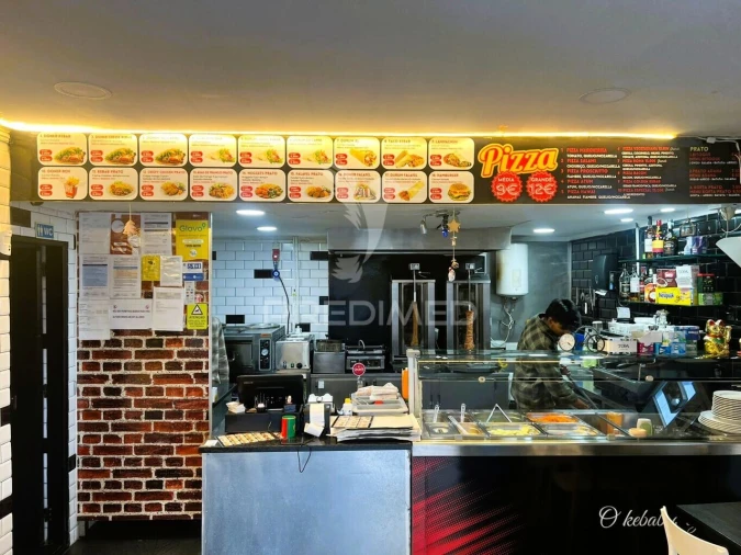 Loja para Arrendamento em Venteira Foto 11