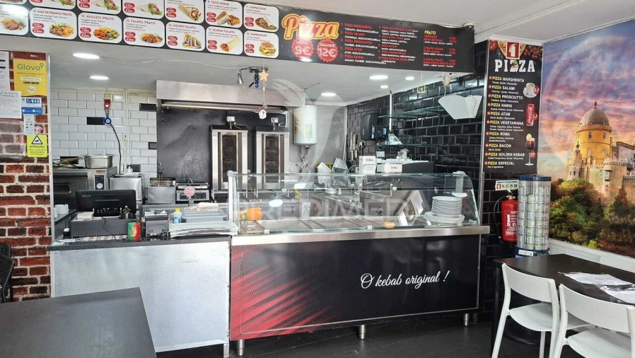 Loja para Arrendamento em Venteira Foto 7