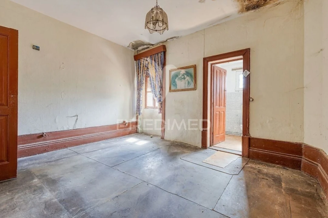 Moradia T5 para Venda em Santa Marinha e São Pedro da Afurada Foto 4