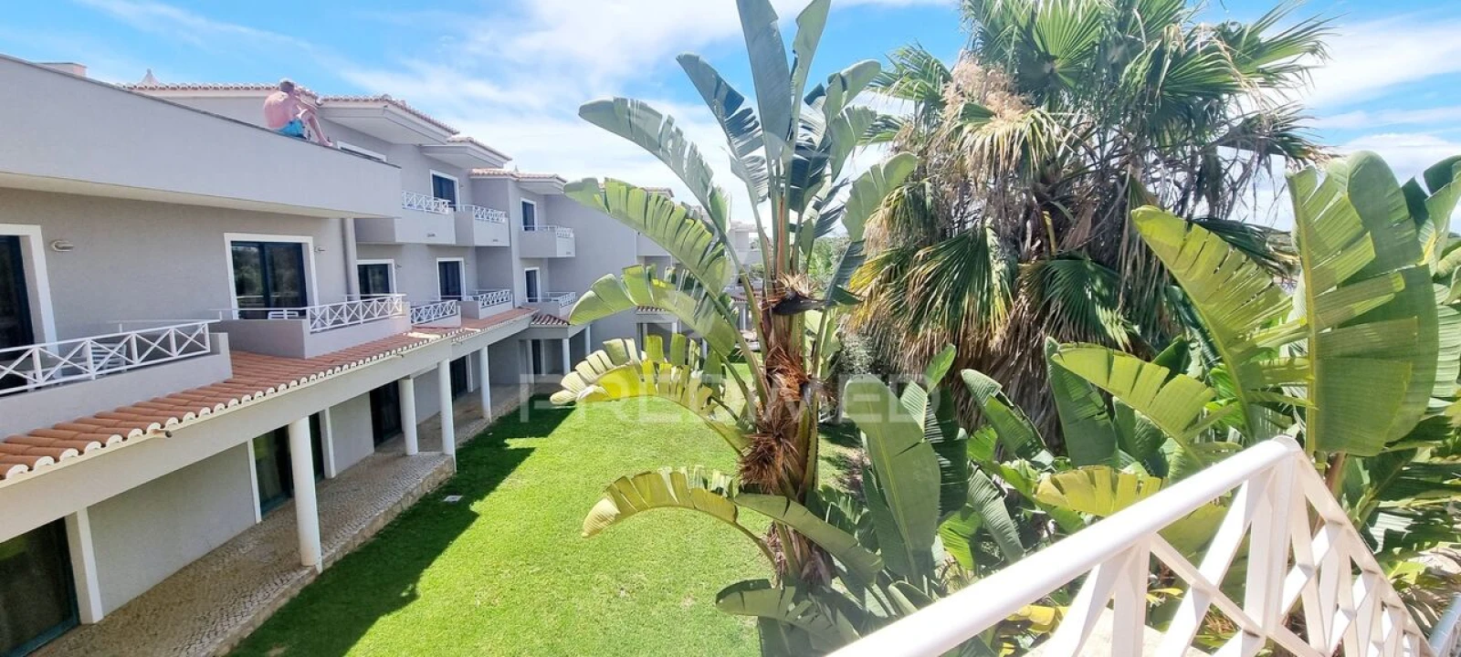 Apartamento T0 para Venda em Estômbar e Parchal Foto 23