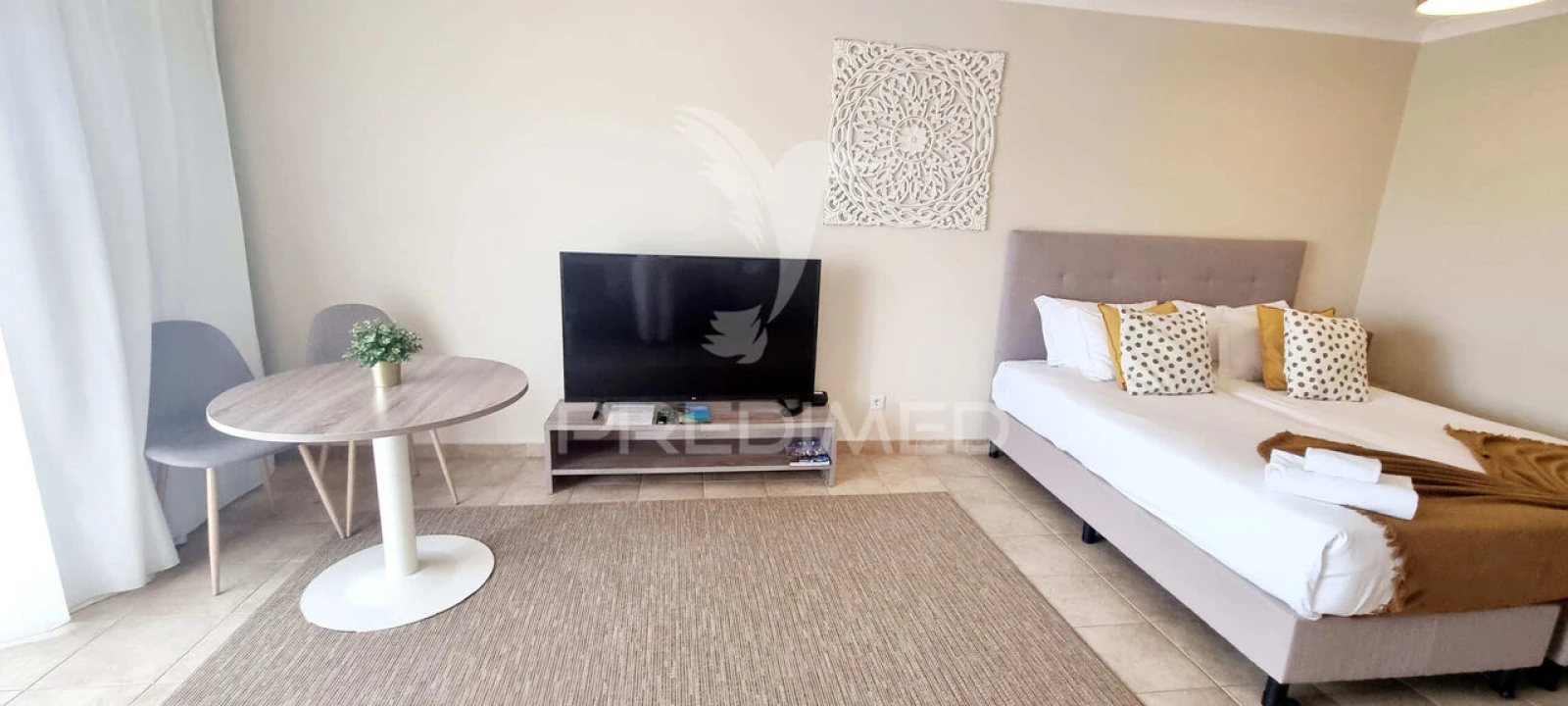 Apartamento T0 para Venda em Estômbar e Parchal Foto 4