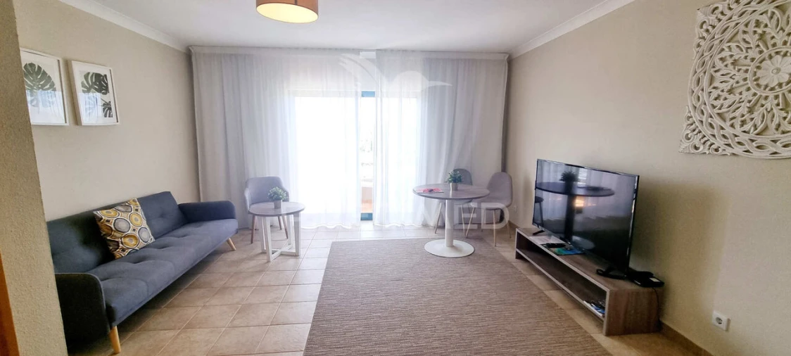 Apartamento T0 para Venda em Estômbar e Parchal