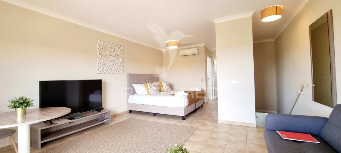 Apartamento T0 para Venda em Estômbar e Parchal Foto 7