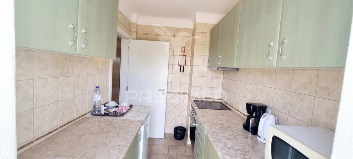 Apartamento T0 para Venda em Estômbar e Parchal Foto 18