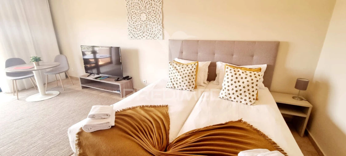 Apartamento T0 para Venda em Estômbar e Parchal Foto 12