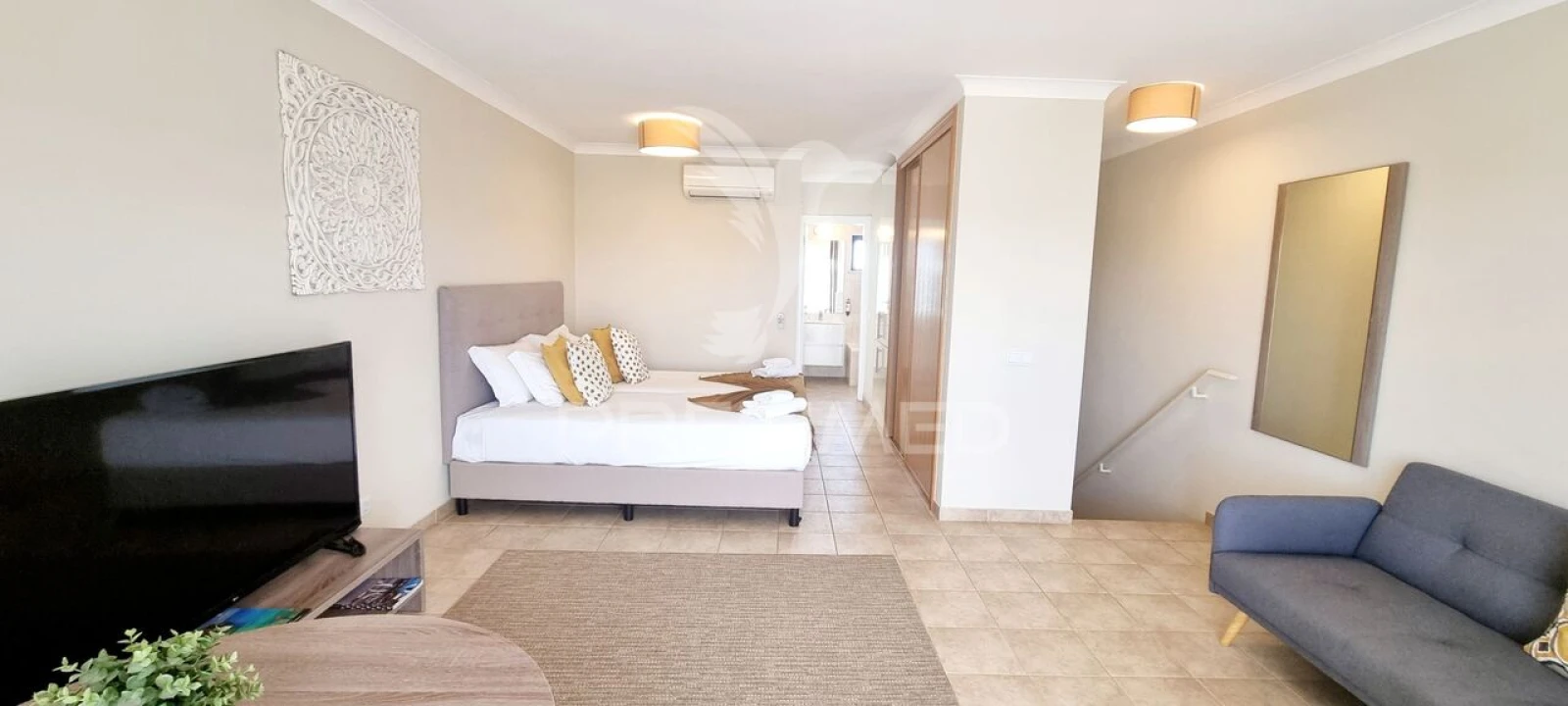 Apartamento T0 para Venda em Estômbar e Parchal Foto 2