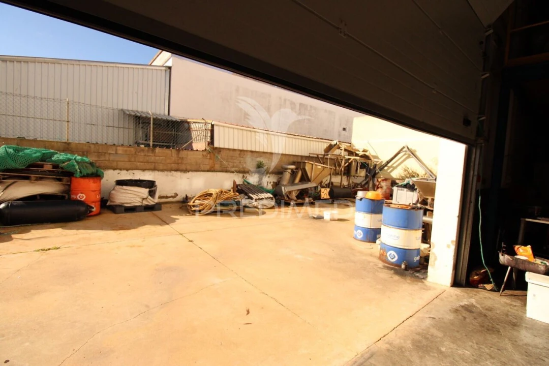 Armazém para Venda em Estômbar e Parchal Foto 29