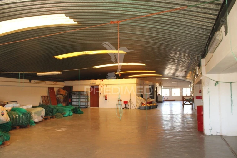Armazém para Venda em Estômbar e Parchal Foto 35