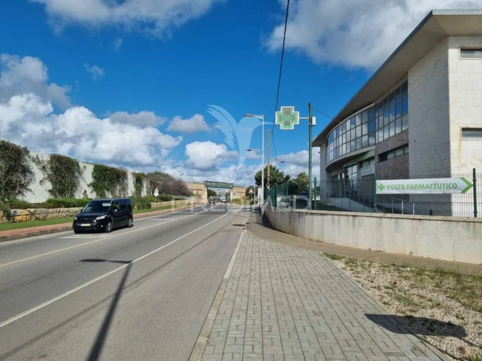 Loja para Venda em Estômbar e Parchal Foto 13