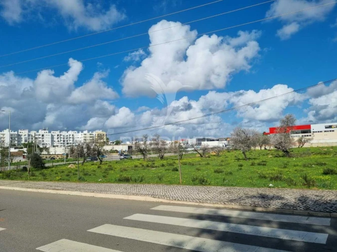 Loja para Venda em Estômbar e Parchal Foto 16