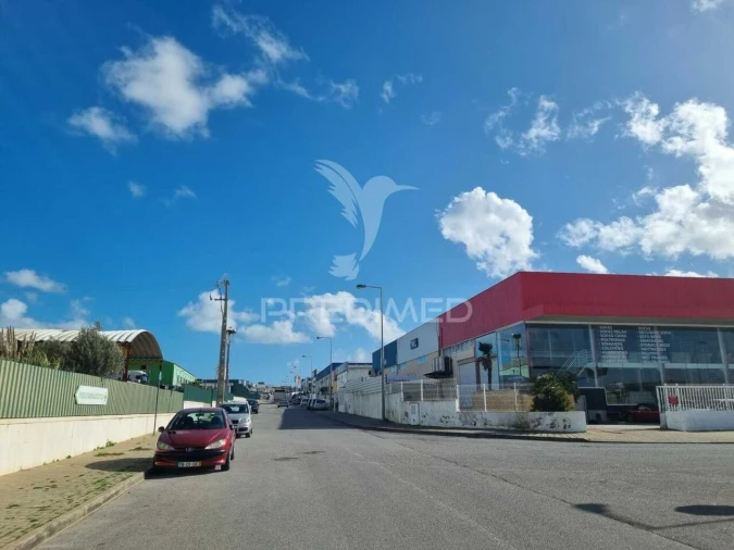 Loja para Venda em Estômbar e Parchal Foto 3