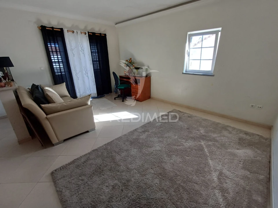 Moradia T5 para Venda em Laranjeiro e Feijó Foto 19