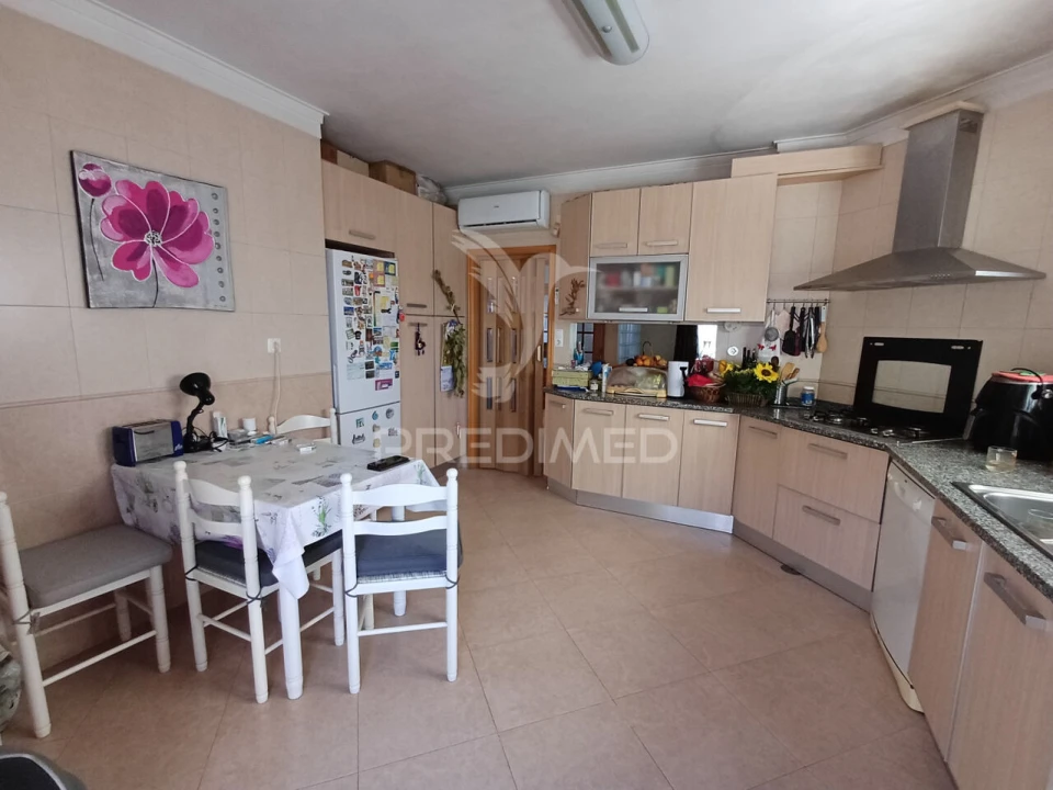 Moradia T5 para Venda em Laranjeiro e Feijó Foto 15