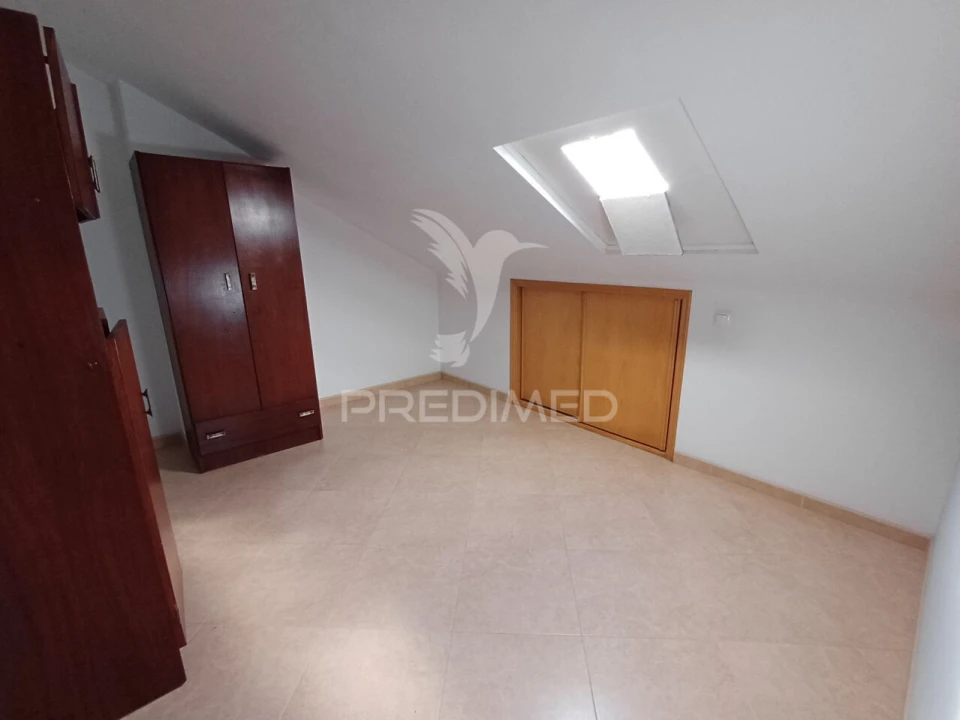 Moradia T5 para Venda em Laranjeiro e Feijó Foto 28