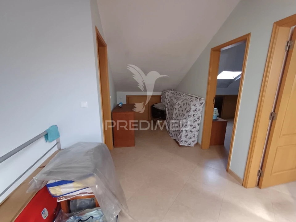 Moradia T5 para Venda em Laranjeiro e Feijó Foto 32