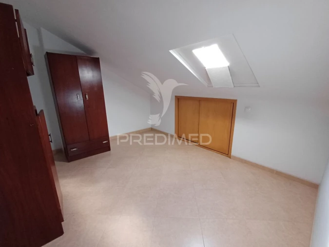 Moradia T5 para Venda em Laranjeiro e Feijó Foto 28