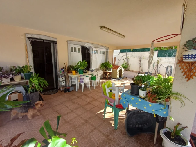 Moradia T5 para Venda em Laranjeiro e Feijó Foto 40