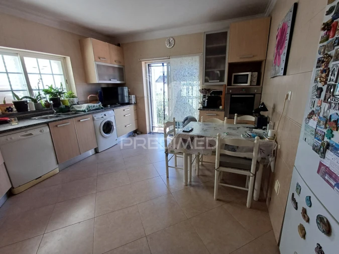 Moradia T5 para Venda em Laranjeiro e Feijó Foto 17