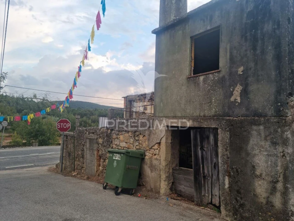 Moradia T3 para Venda em Condeixa-A-Velha e Condeixa-A-Nova Foto 2