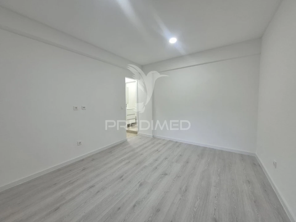 Apartamento T2 para Venda em Almada, Cova da Piedade, Pragal e Cacilhas Foto 6