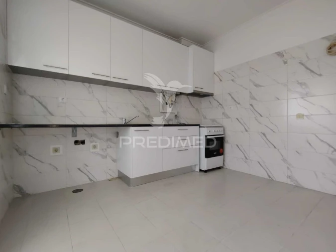 Apartamento T2 para Venda em Baixa da Banheira e Vale da Amoreira Foto 1