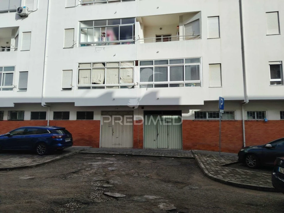 Garagem para Venda em Baixa da Banheira e Vale da Amoreira Foto 1