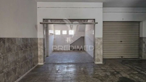 Garagem para Venda em Baixa da Banheira e Vale da Amoreira