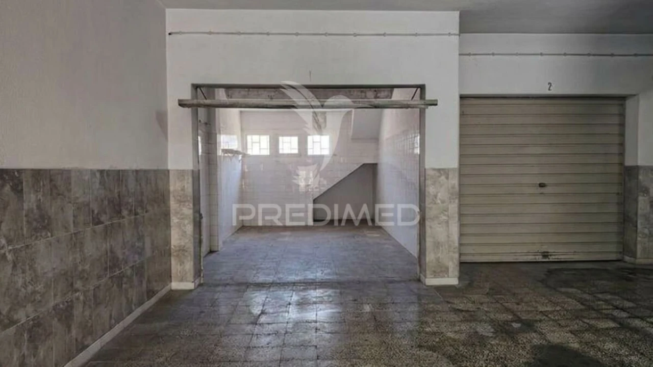 Garagem para Venda em Baixa da Banheira e Vale da Amoreira Foto 14