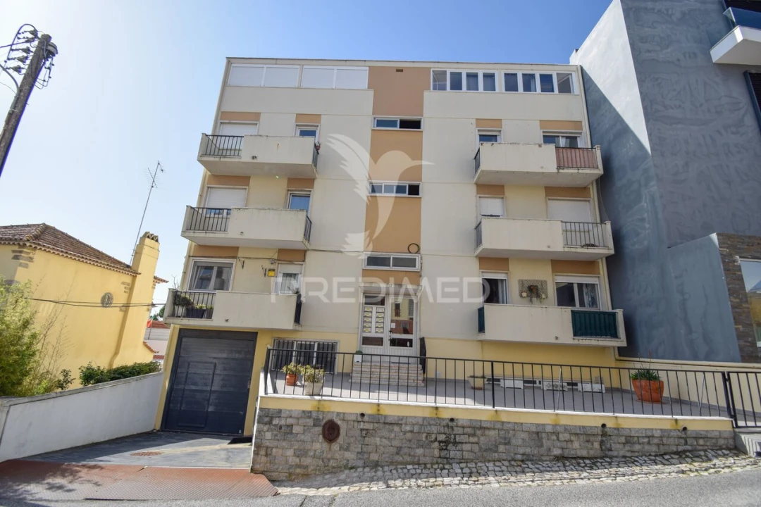 Apartamento T3 para Venda em Carcavelos e Parede Foto 35
