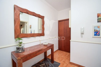 Apartamento T3 para Venda em Carcavelos e Parede