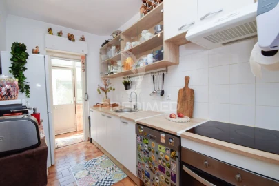 Apartamento T3 para Venda em Carcavelos e Parede