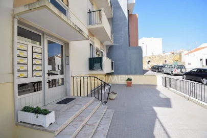 Apartamento T3 para Venda em Carcavelos e Parede