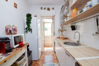 Apartamento T3 para Venda em Carcavelos e Parede