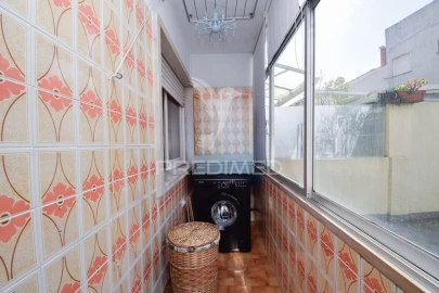 Apartamento T3 para Venda em Carcavelos e Parede