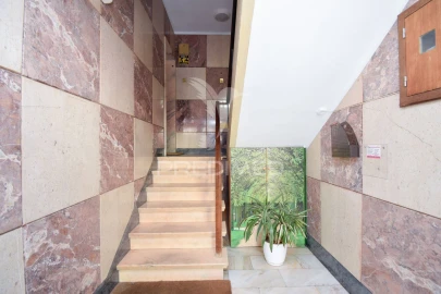 Apartamento T3 para Venda em Carcavelos e Parede