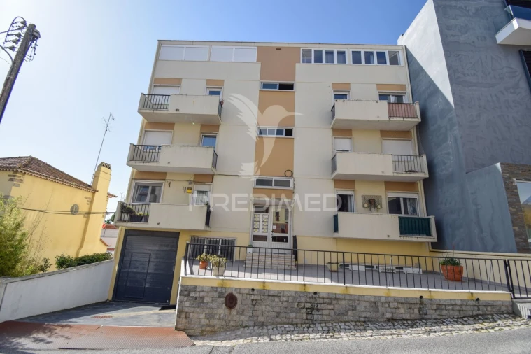 Apartamento T3 para Venda em Carcavelos e Parede Foto 35