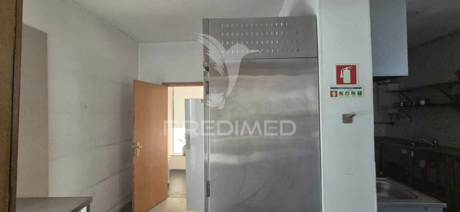 Loja para Venda em Real, Dume e Semelhe Foto 4