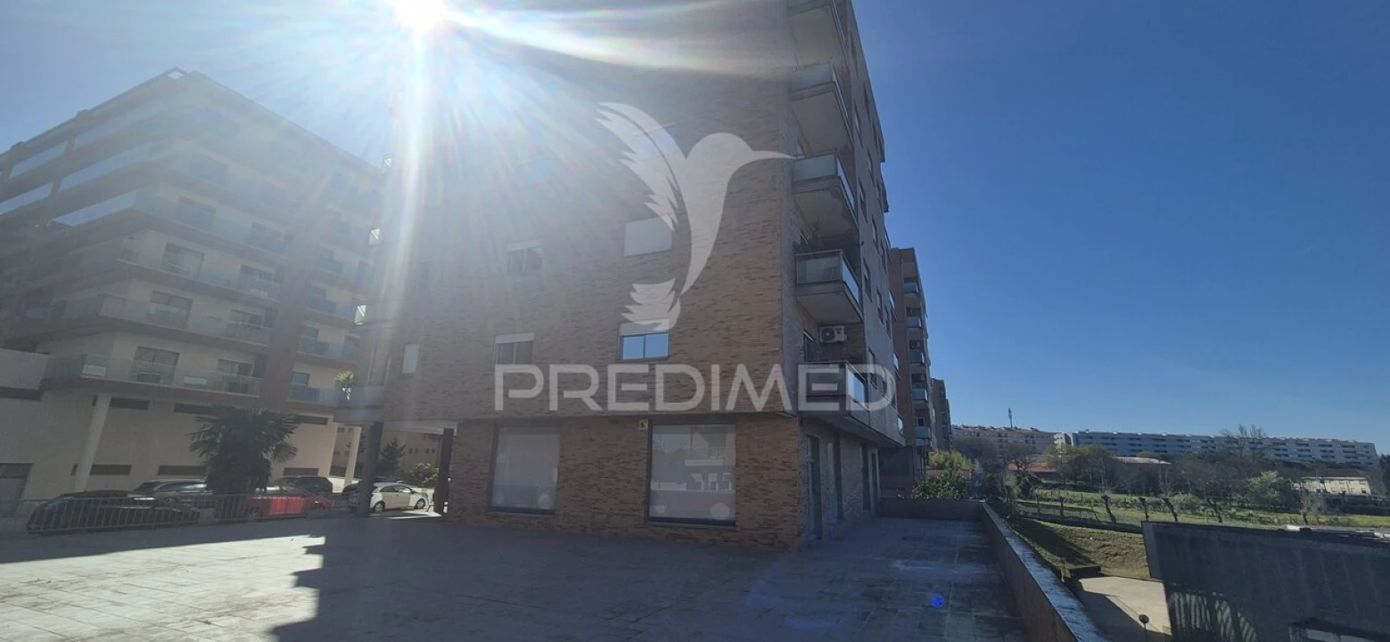 Loja para Venda em Real, Dume e Semelhe Foto 6