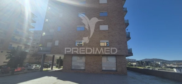 Loja para Venda em Real, Dume e Semelhe