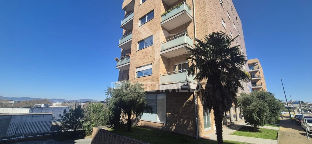 Loja para Venda em Real, Dume e Semelhe Foto 4