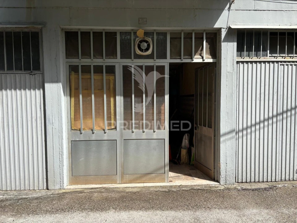 Garagem para Venda em Agualva e Mira-Sintra Foto 3