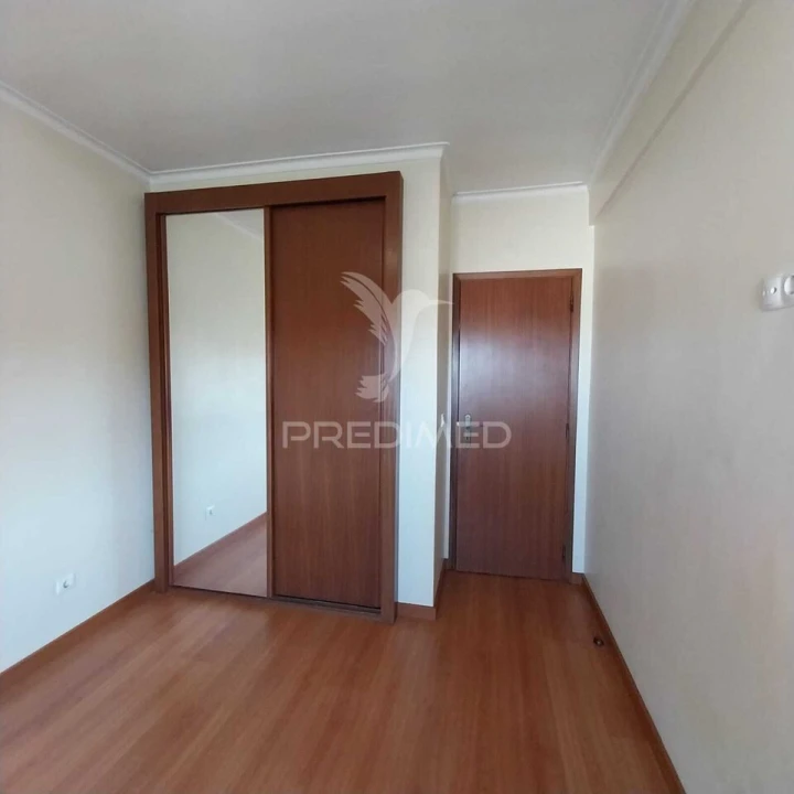 Apartamento T2 para Venda em Queluz e Belas Foto 13