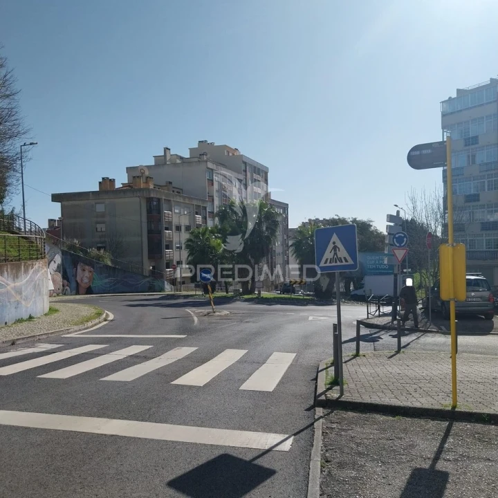 Apartamento T2 para Venda em Queluz e Belas Foto 22