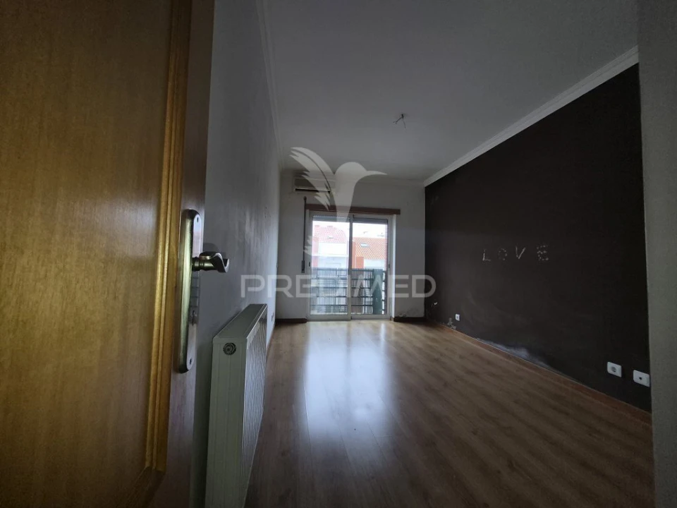 Apartamento T2 para Venda em Laranjeiro e Feijó Foto 8